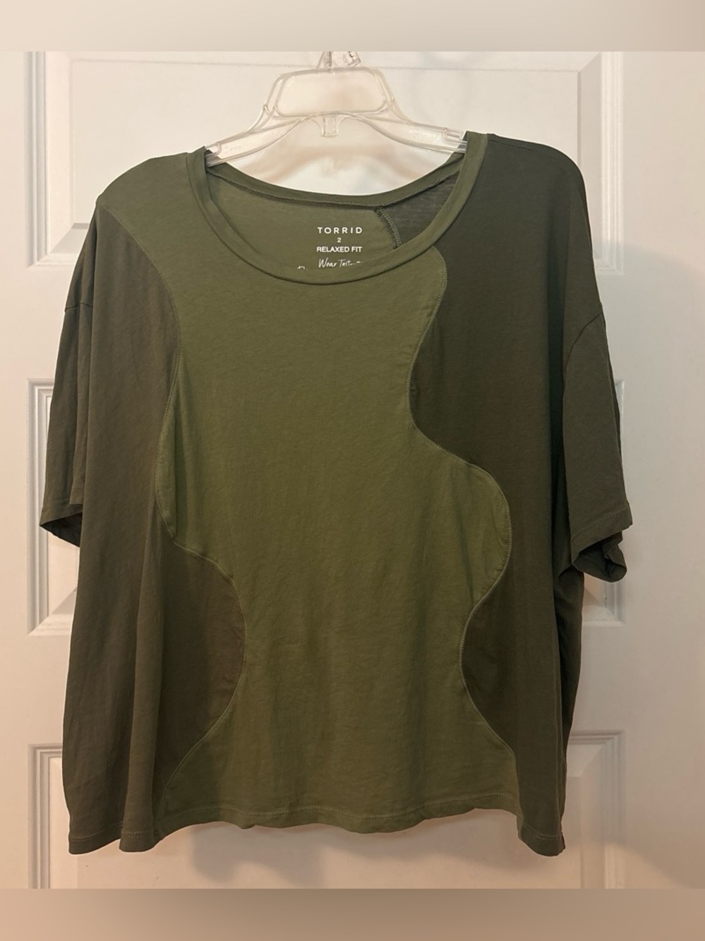 Torrid Olive Green Relaxed Fit Patchwork Tee SZ 2X 100% Cotton cropped slouchy